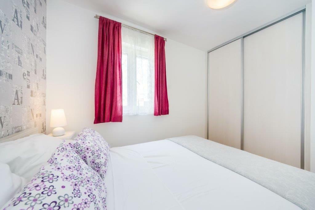 Apartmani Paradise Petrčane Extérieur photo